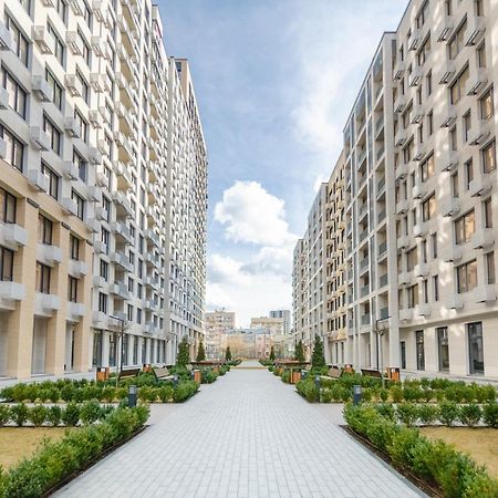 Petrovdom 166-3B In Beautiful Apartments In Rc "Yaroslaviv Grad" Kiev Bagian luar foto