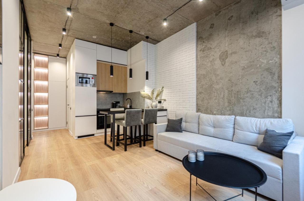 Petrovdom 166-3B In Beautiful Apartments In Rc "Yaroslaviv Grad" Kiev Bagian luar foto