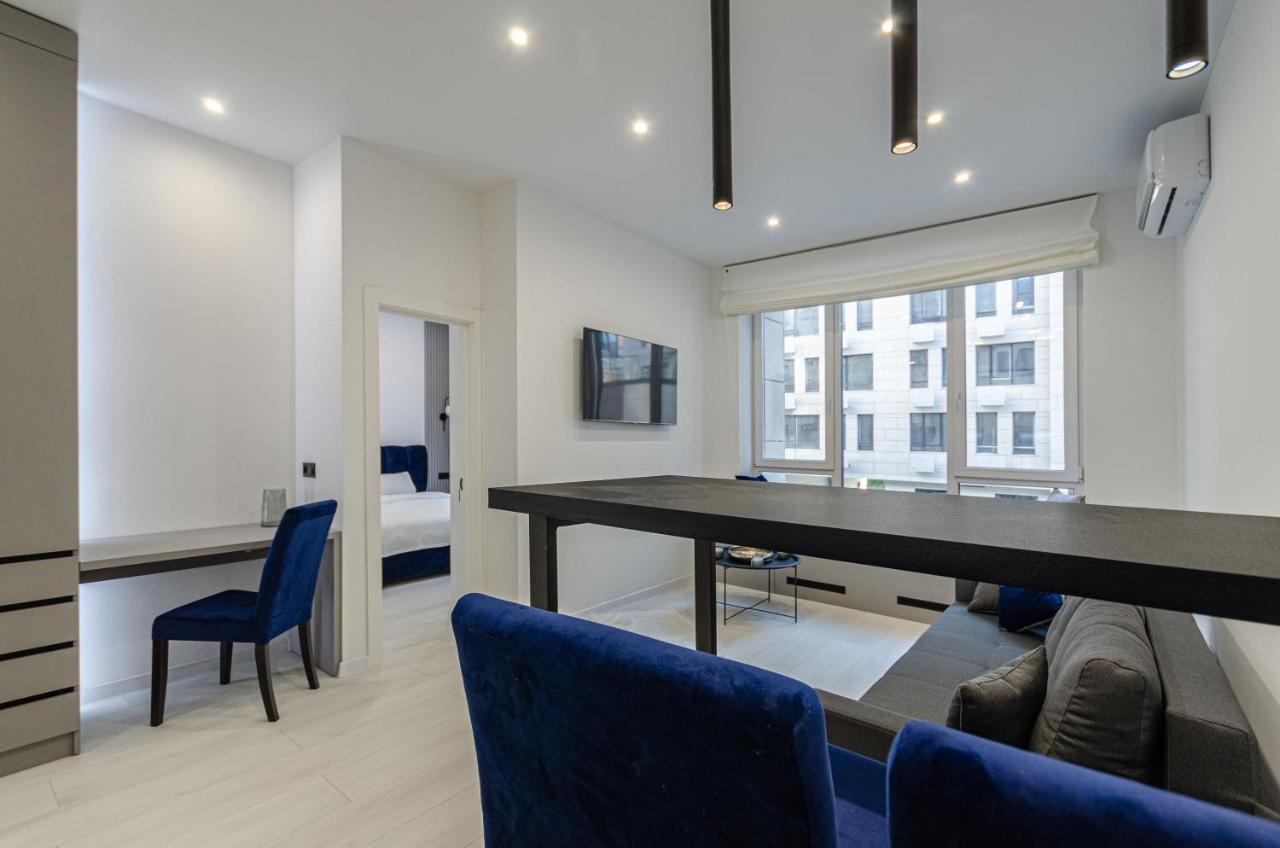 Petrovdom 166-3B In Beautiful Apartments In Rc "Yaroslaviv Grad" Kiev Bagian luar foto