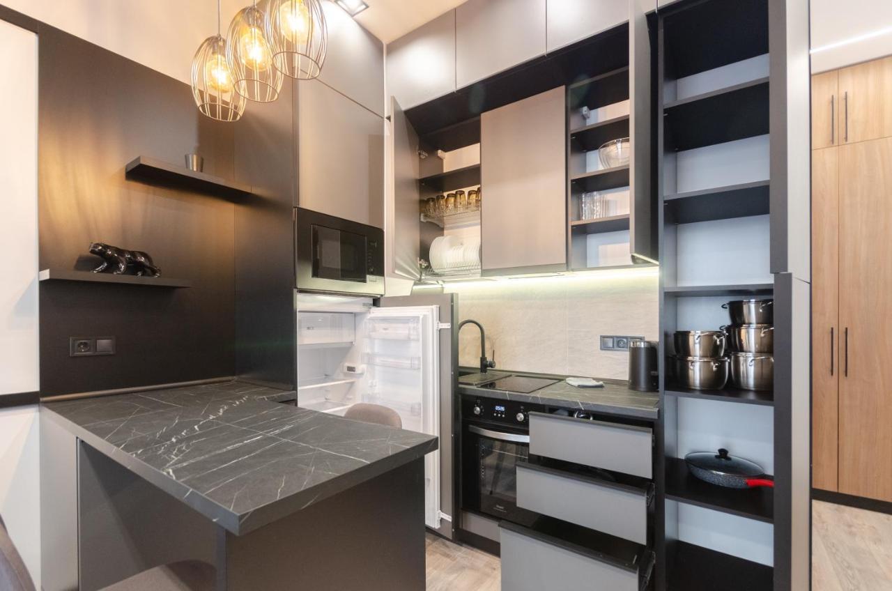 Petrovdom 166-3B In Beautiful Apartments In Rc "Yaroslaviv Grad" Kiev Bagian luar foto