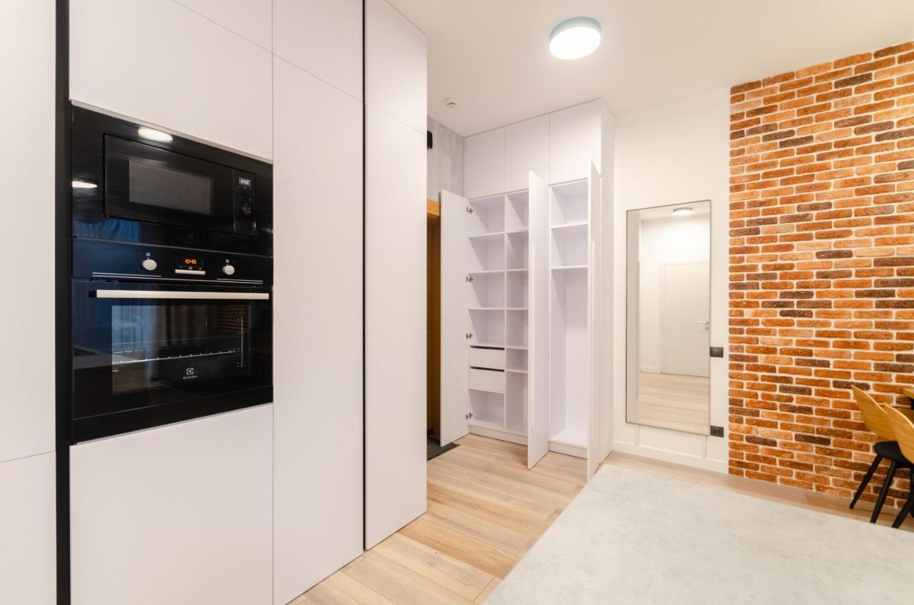 Petrovdom 166-3B In Beautiful Apartments In Rc "Yaroslaviv Grad" Kiev Bagian luar foto