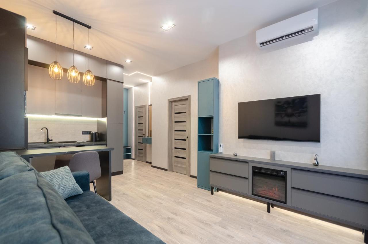 Petrovdom 166-3B In Beautiful Apartments In Rc "Yaroslaviv Grad" Kiev Bagian luar foto