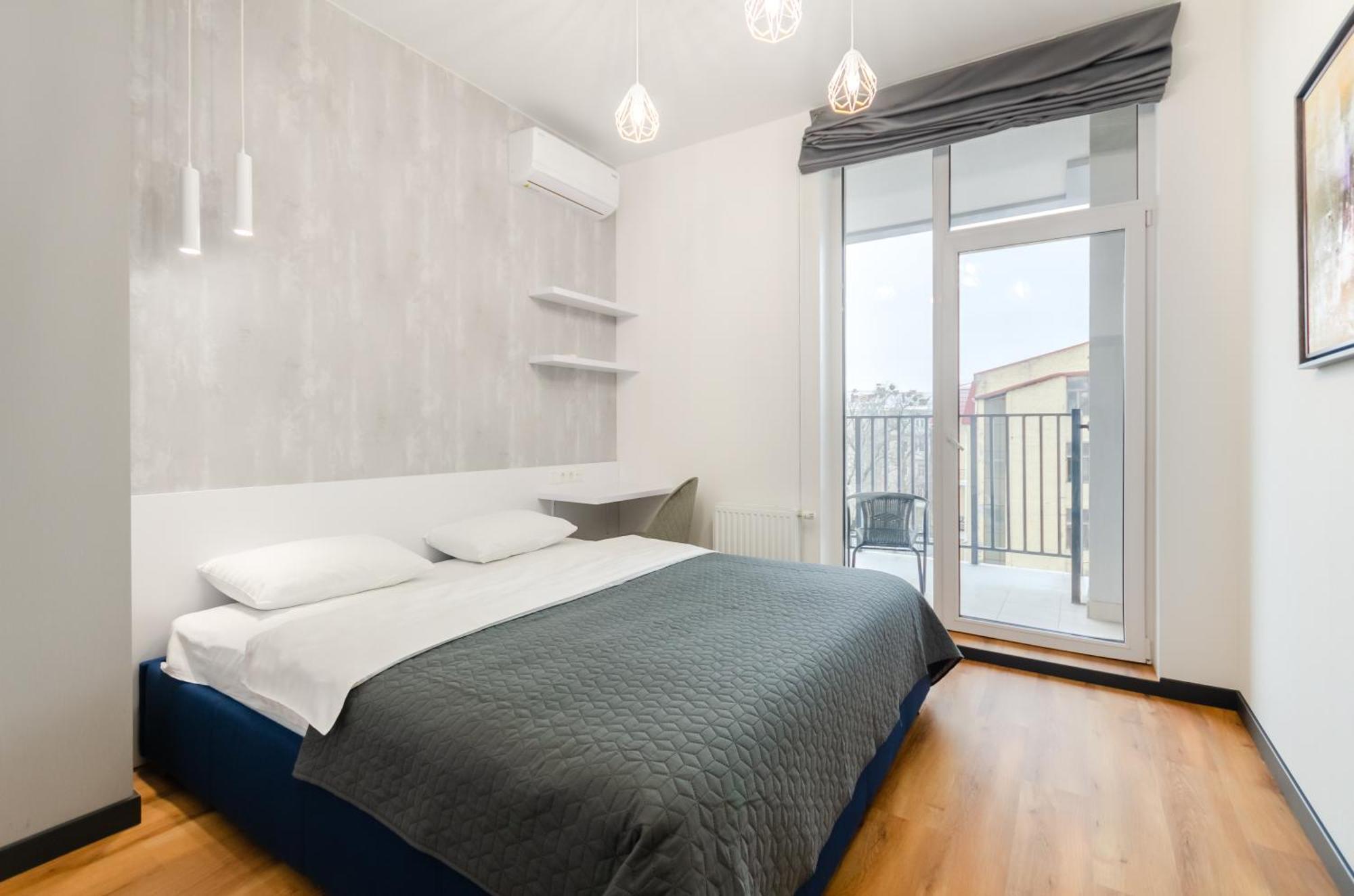 Petrovdom 166-3B In Beautiful Apartments In Rc "Yaroslaviv Grad" Kiev Bagian luar foto