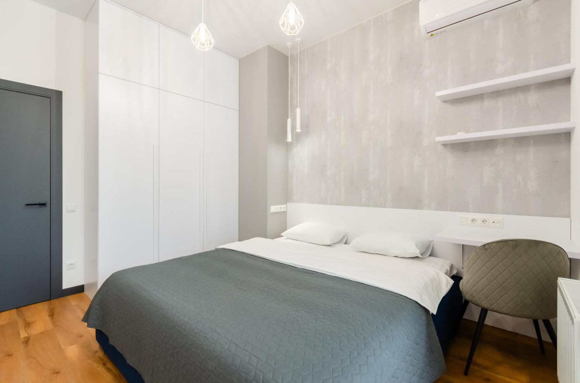 Petrovdom 166-3B In Beautiful Apartments In Rc "Yaroslaviv Grad" Kiev Bagian luar foto