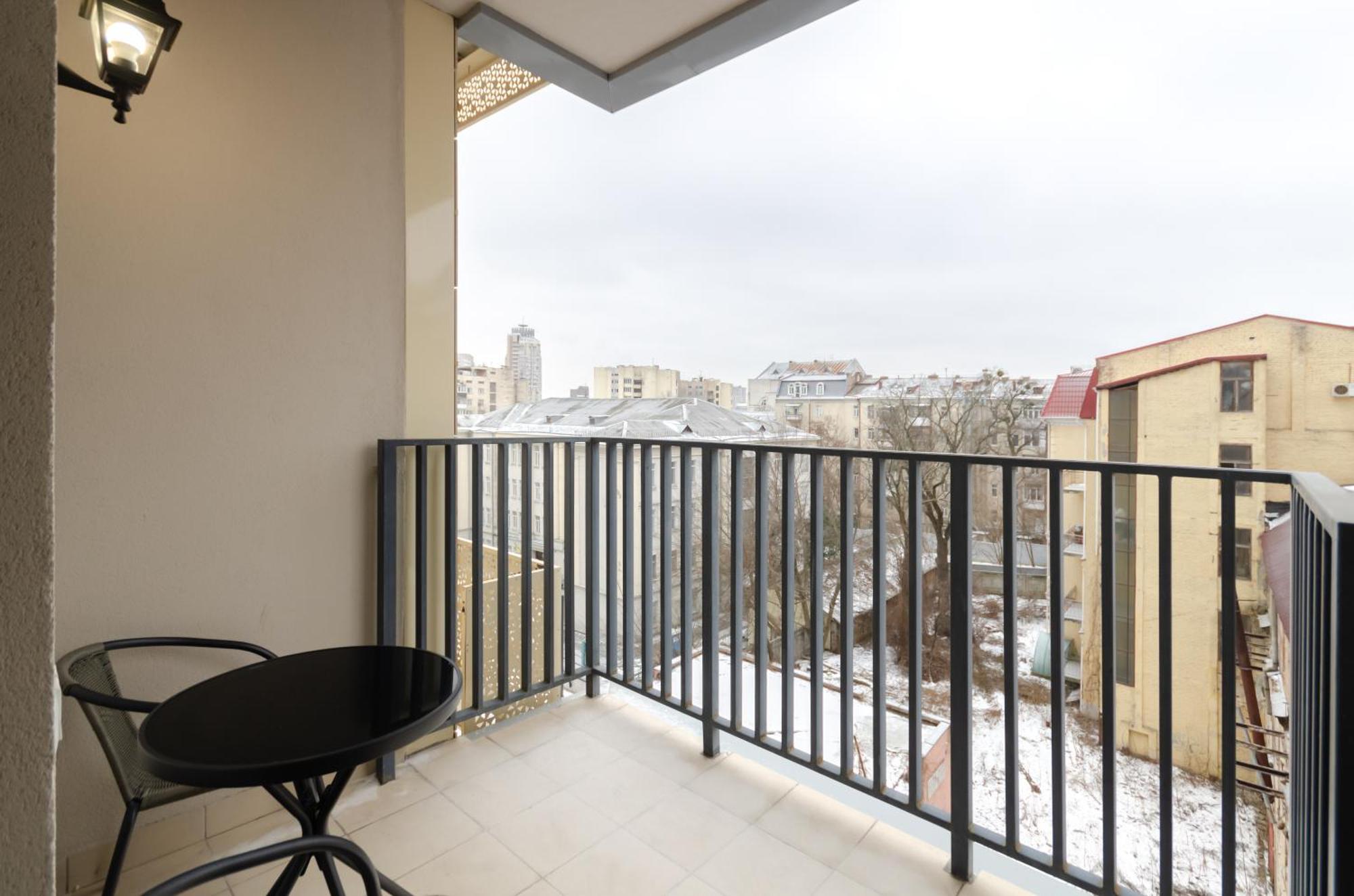 Petrovdom 166-3B In Beautiful Apartments In Rc "Yaroslaviv Grad" Kiev Bagian luar foto