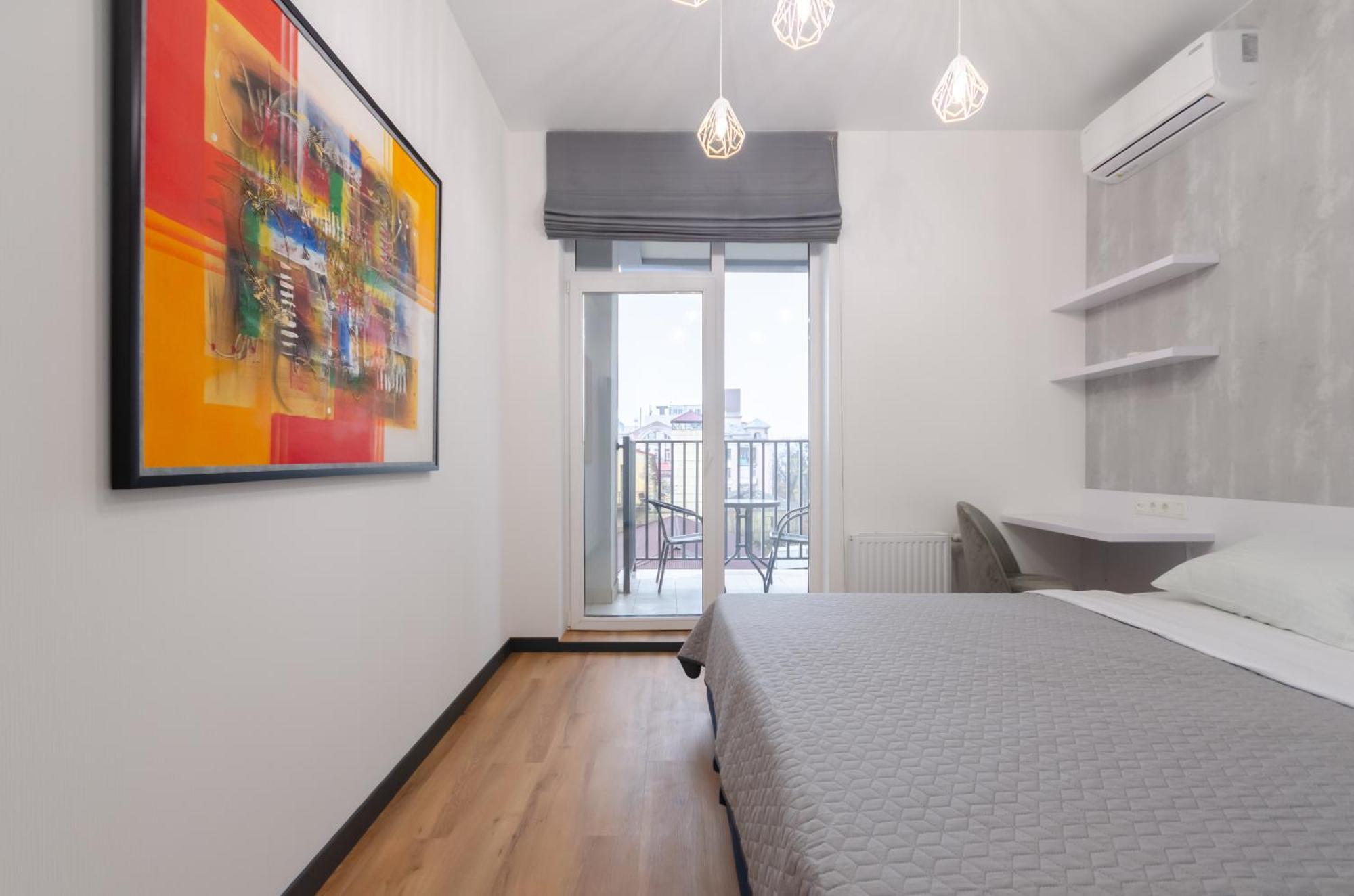 Petrovdom 166-3B In Beautiful Apartments In Rc "Yaroslaviv Grad" Kiev Bagian luar foto