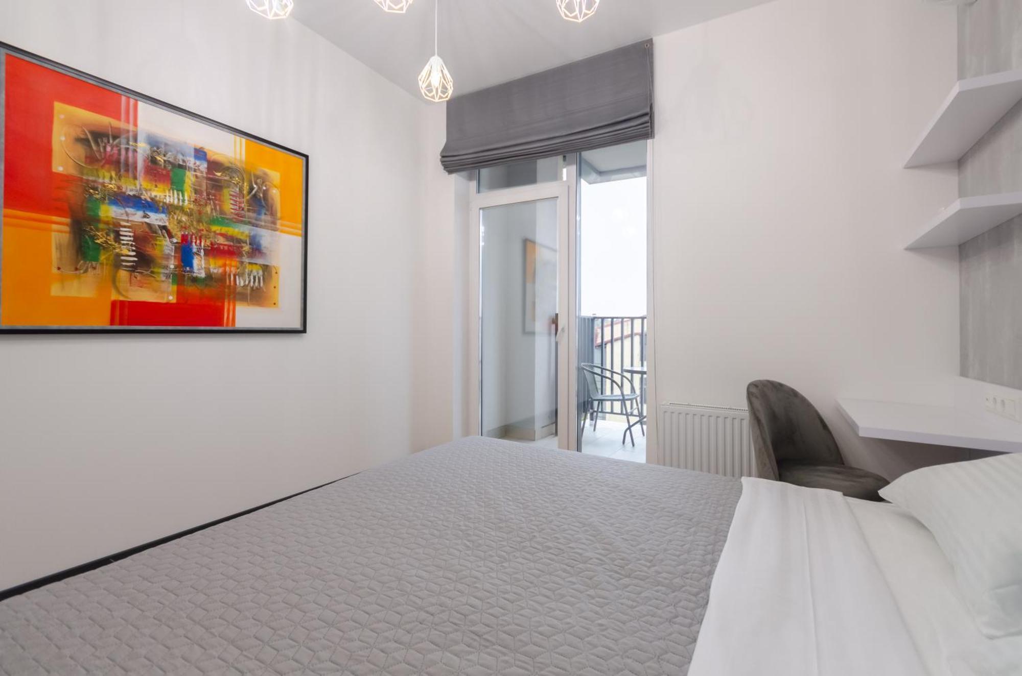 Petrovdom 166-3B In Beautiful Apartments In Rc "Yaroslaviv Grad" Kiev Bagian luar foto
