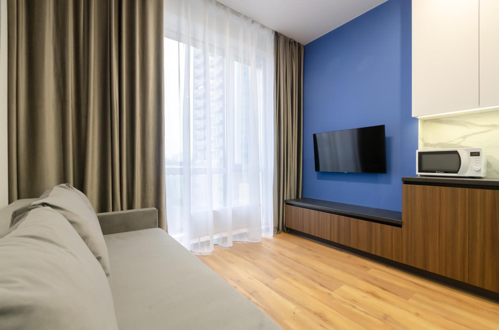 Petrovdom 166-3B In Beautiful Apartments In Rc "Yaroslaviv Grad" Kiev Bagian luar foto